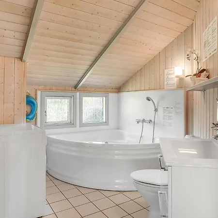 Vakantiehuis Strandhuis In Middelfart Met Sauna