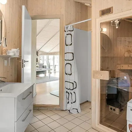 Strandhuis In Middelfart Met Sauna Middelfart