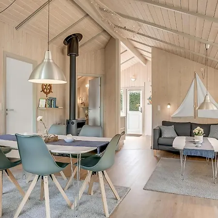 Strandhuis In Middelfart Met Sauna Middelfart